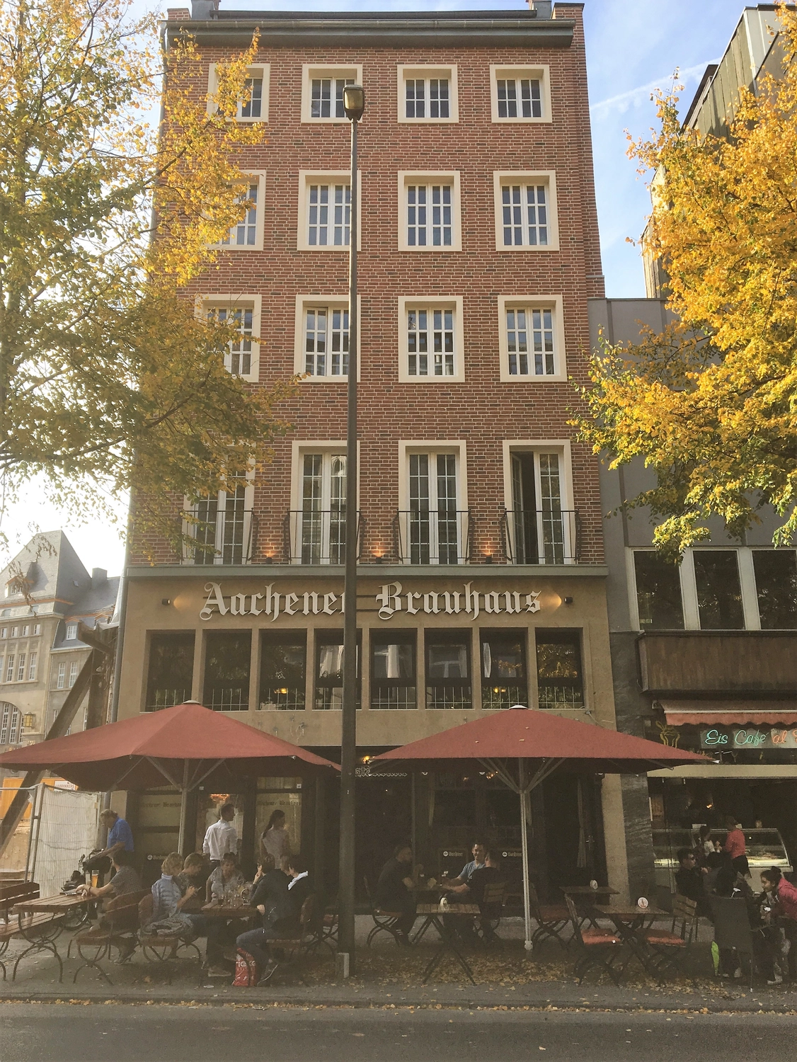 Bauunternehmung Gehlen - Sanierung, Fassade & Innenausbau - Klinkerriemchen