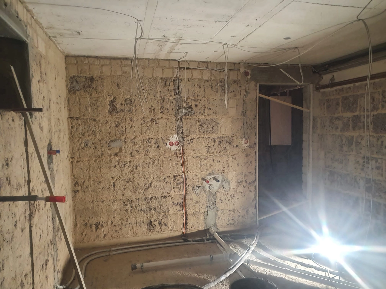 Bauunternehmung Gehlen - Sanierung, Fassade & Innenausbau - Trockenbau & Innenputz