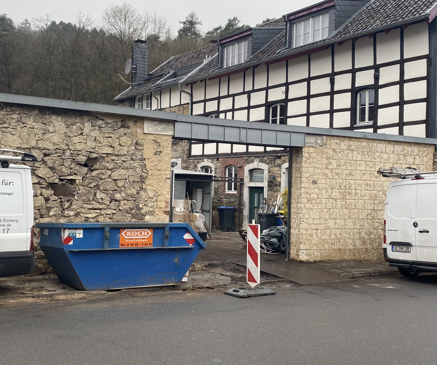 Bauunternehmung Gehlen - Sanierung, Fassade & Innenausbau - Exklusiver Bruchsteinlook für Ihre Fassade