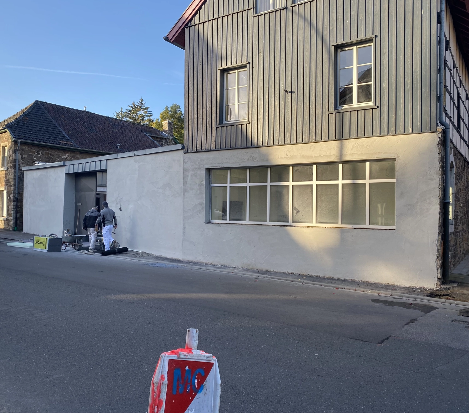 Bauunternehmung Gehlen - Sanierung, Fassade & Innenausbau - Exklusiver Bruchsteinlook für Ihre Fassade