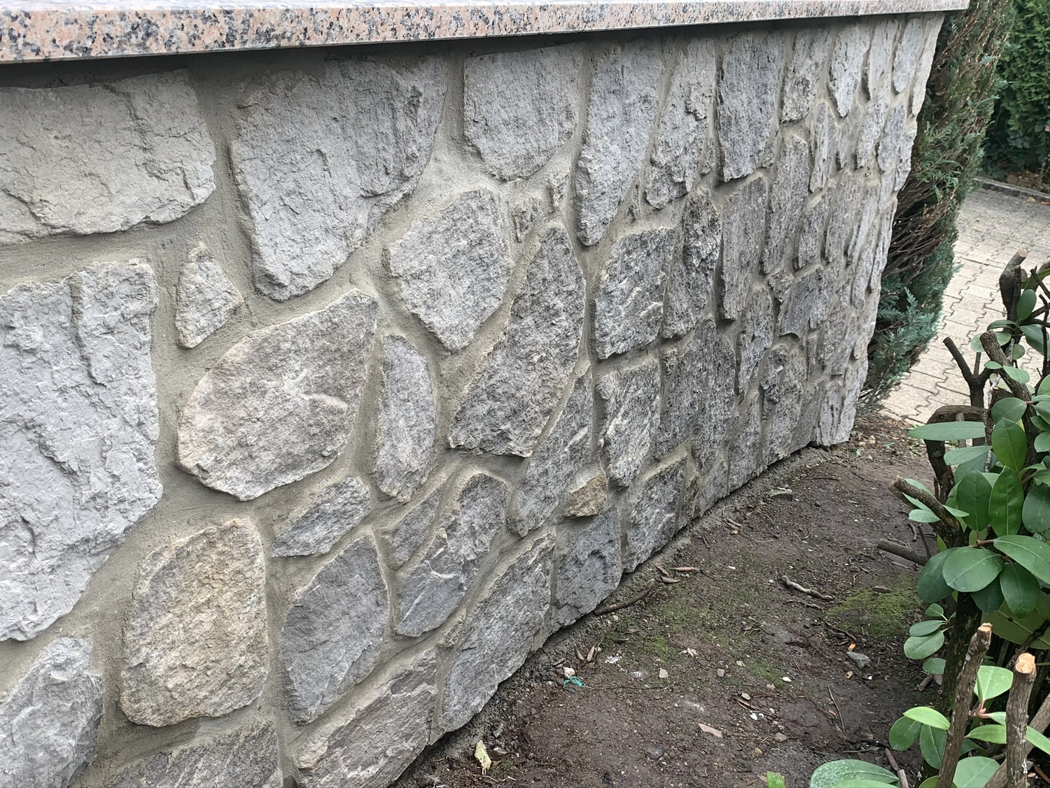 Bauunternehmung Gehlen - Sanierung, Fassade & Innenausbau - Exklusiver Bruchsteinlook für Ihre Fassade