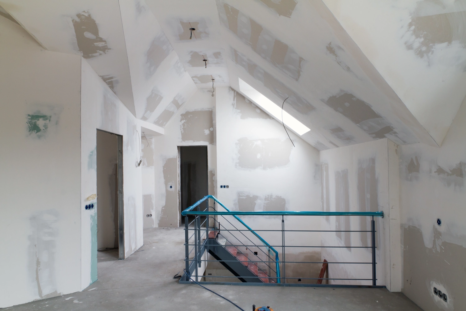 Bauunternehmung Gehlen - Sanierung, Fassade & Innenausbau - Trockenbau & Innenputz